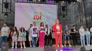 Зам.-министър Диана Иванова бе гост на TEEN BOOM FEST в Благоевград