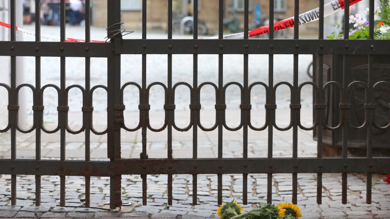 От МВР отрекоха за полицейско насилие над сирийския мигрант, взривил се в Германия