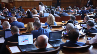 Депутатите се скараха за разпределянето на председателските и зам председателските места