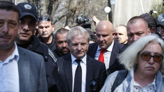 Съвсем реално е да има нбов търг за емблемата и