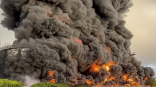 Експлозии са били чути в няколко града в Крим в