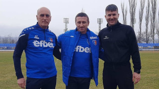 Бившият капитан на ЦСКА Анатоли Нанков дълги години работи на