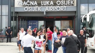 Собственикът на ЦСКА Гриша Ганчев пътува в отлично настроение до