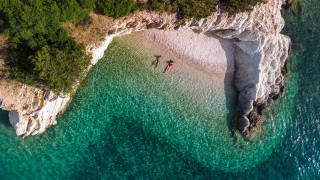 Познаваме много хора които просто не могат да стоят на