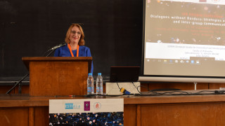 Дигиталната комуникация дава възможности за самообучение и авторефлексия Това каза