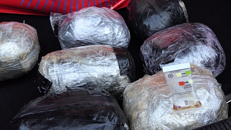 Белгиец опита да пренесе близо 47 кг хероин през "Дунав мост" при Русе