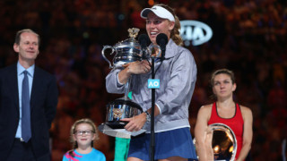 Каролин Возняцки триумфира на Australian Open 2018