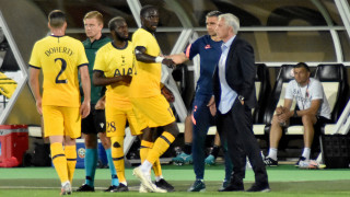 Халфът на Тотнъм Танги Ндомбеле ще остане в отбора и