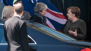Британският премиер Тереза Мей се срещна с германския канцлер Ангела