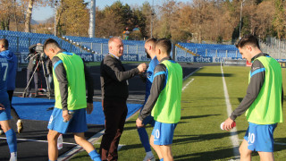 Треньорът на Арда Николай Киров ще подготви два