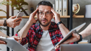 Хората напускат работата си по различни причини но най често това