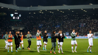 Прекратиха срещата от 27 ия кръг на немската Бундеслига между отборите