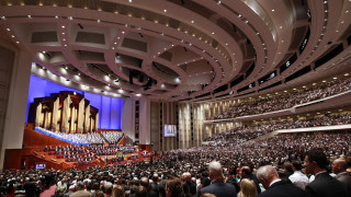 Фонд използван от мормонската църква е укривал инвестиции за милиарди