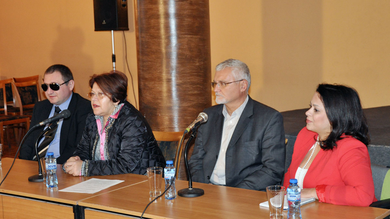 В България се поддържа умишлен недоимък, убедени Дончева и Спасов
