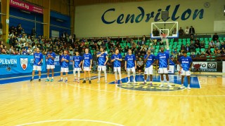 Срещата от втория кръг на Националната баскетболна лига между отборите