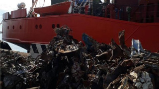 Български кораб с опасни отпадъци задържан в Салерно
