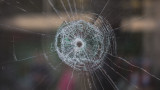 Неизвестен откри стрелба срещу плевенска библиотека