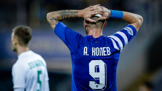 Централният нападател на Левски Александър Колев ще пропусне следващата среща