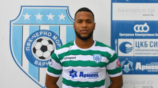 Треньорът на Черно море Илиан Илиев ще хвърли в дълбокото