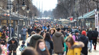  В кои сектори българските компании ще търсят най-много нови служители през 2022 година?