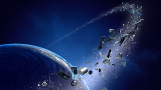 Руски сателит се разпадна разпръсквайки над 100 отломки в орбита