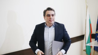 Асен Василев министър на финансите и вицепремиер по еврофондовете е