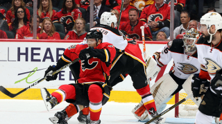 С голове на Джонатан Дроин и Джо Мороу Монреал победи