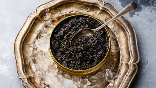 През първата половина на 2023 г броят на покупките на