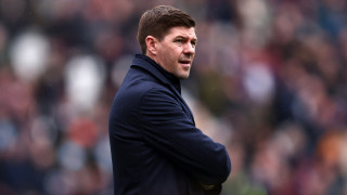 Бившият старши треньор на Ал Итифак Стивън Джерард сравни нападателя на