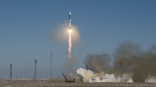 Новите скафандри на руските космонавти няма да им позволят да