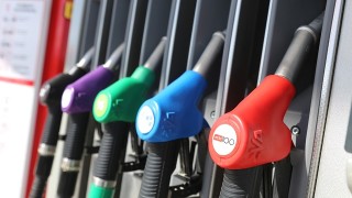 Петролната и газова асоциация очаква по-евтини горива заради коронавируса
