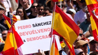 Многохиляден протест в Испания поиска оставката на правителството 