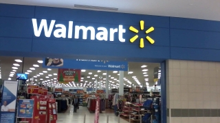 Walmart и Amazon се конкурират от много време но най голямата