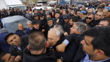 Шестима арестувани за нападение срещу лидера на опозицията в Турция