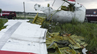 Холандия обвини Русия, че внася объркване в разследването за сваления самолет