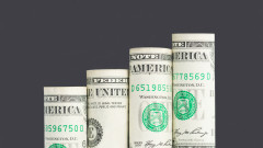 В опасност ли е щатският долар?
