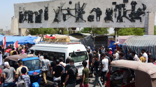 Двама протестиращи са загинали в иракската столица Багдад тази сутрин