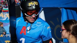 Радо Янков говори пред медиите след като застана на почетната