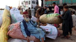 Пакистан постави краен срок до 1 ноември за всички чужденци
