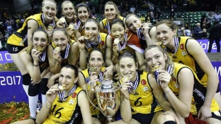 Световният клубен шампион по волейбол при дамите ВакъфБанк Истанбул пристигна