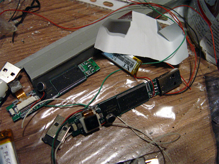 Българи в ареста на Брюксел за клониране на банкови карти