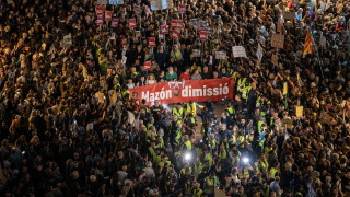 Хиляди испанци излязоха този път за да поискат оставката