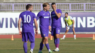 Етър загуби с 1 2 на стадион Ивайло от състава на