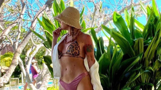 Какво прави Божана Кацарова на Coachella