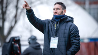 Треньорът на Арда Александър Тунчев обмисля да направи рокада в