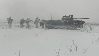 Русия се бори с крехкия морал на своите военнослужещи които