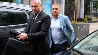 "Градус" и Иван Ангелов завеждат искове за милиони срещу Илчовски