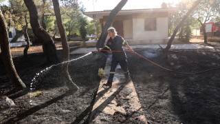 Късно в сряда възникнаха нови пожара край Атина и на