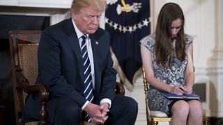 Президентът на САЩ Доналд Тръмп отрече че е поискал учителите