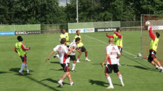 Аякс се издъни още на старта